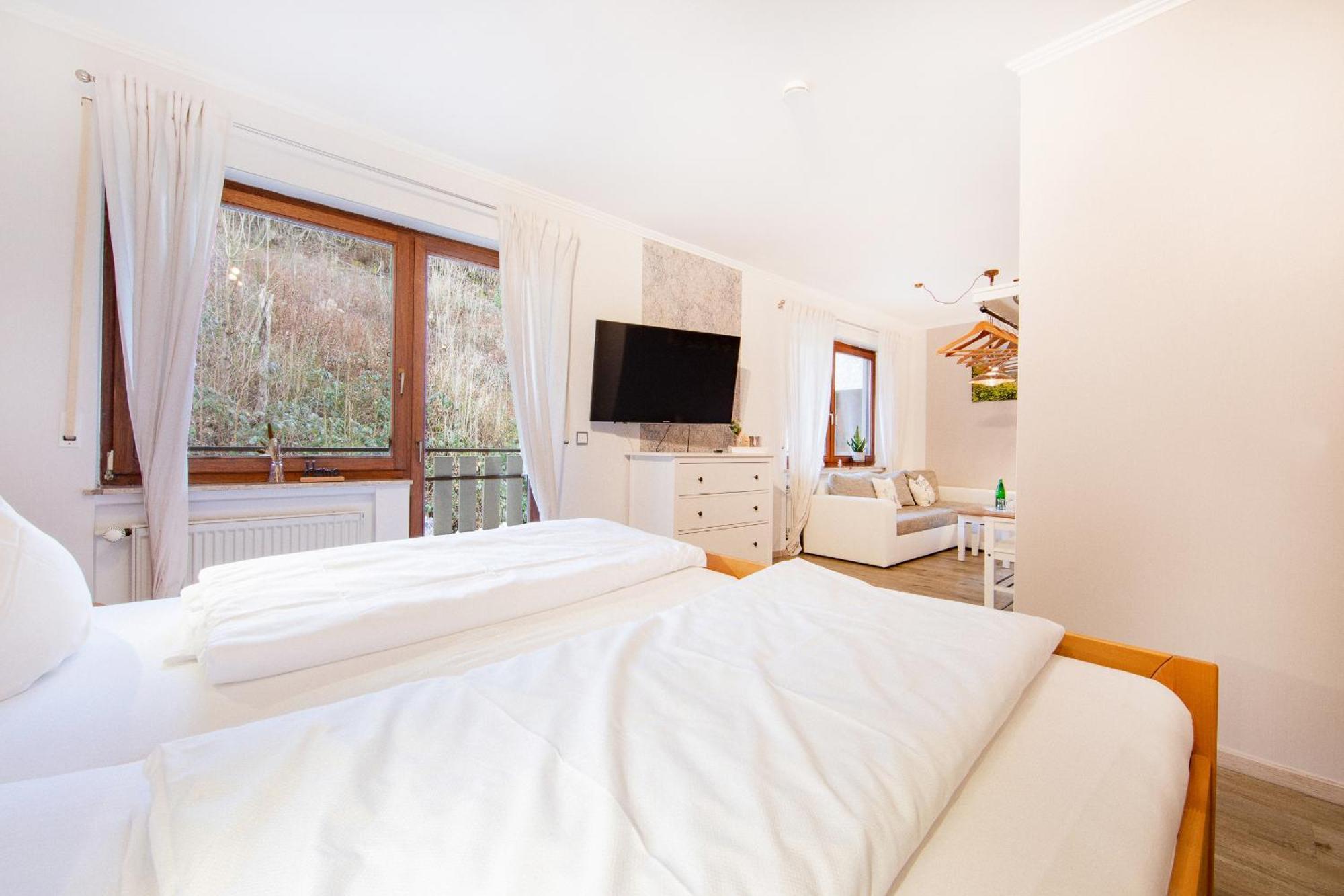 Landgasthaus Zum Kreuzberg Schonbach  Ngoại thất bức ảnh