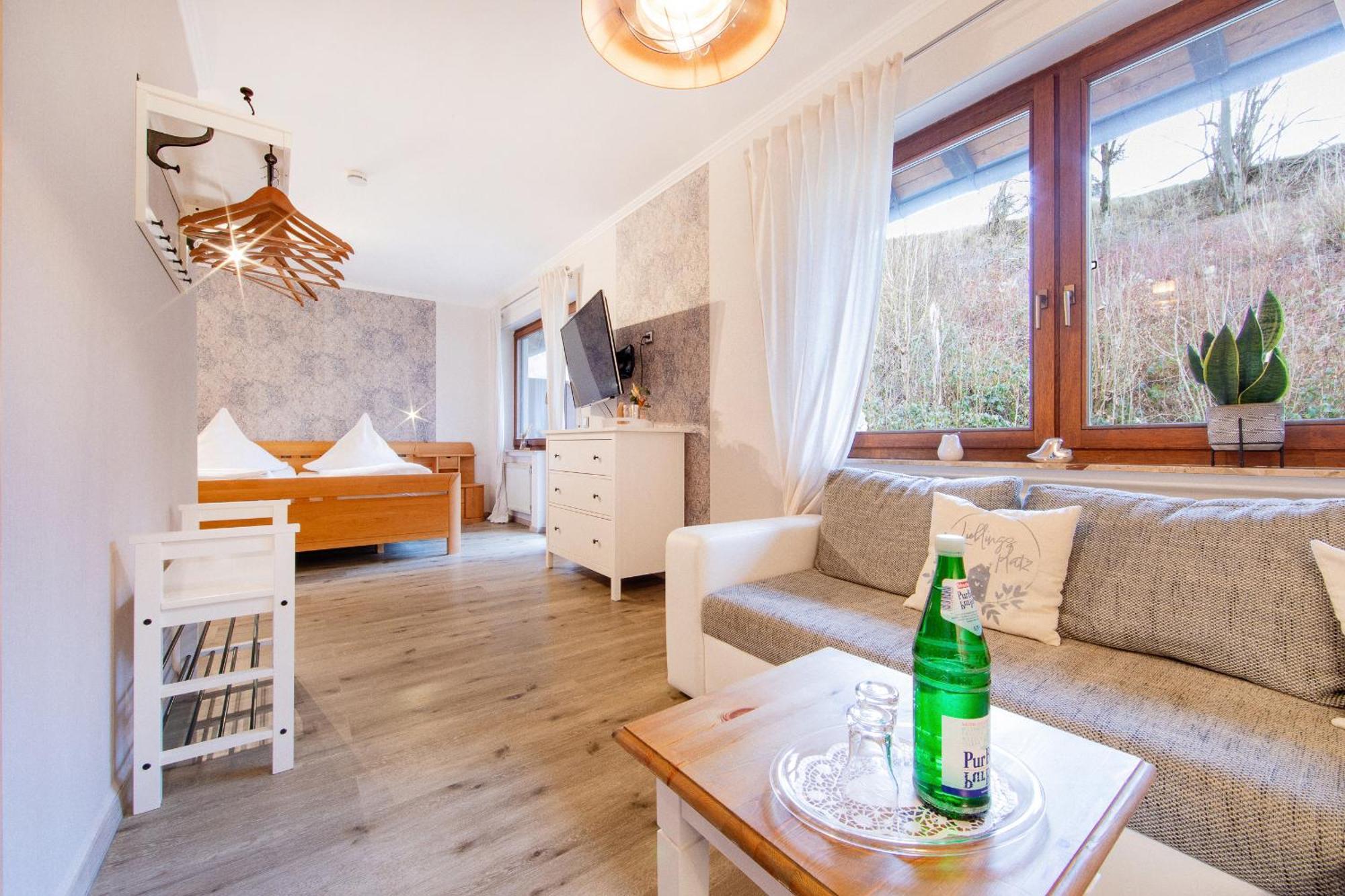 Landgasthaus Zum Kreuzberg Schonbach  Ngoại thất bức ảnh